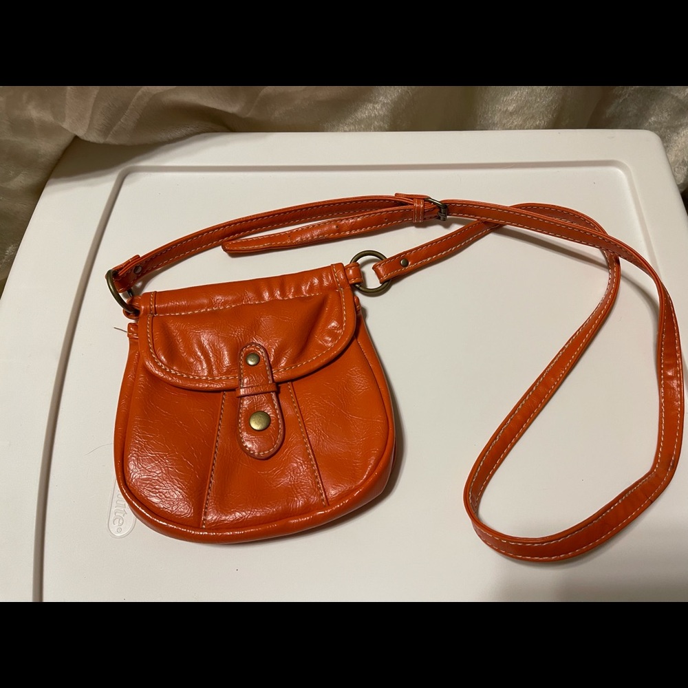 Mark crossbody purse orange like new condition